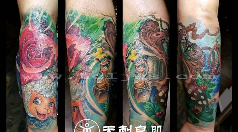 玫瑰花喜羊羊纹身纹身图片_手臂欧美写实纹身图案