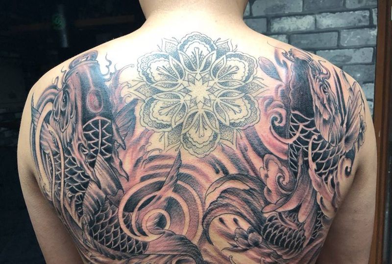 锦鲤加梵花纹身图片