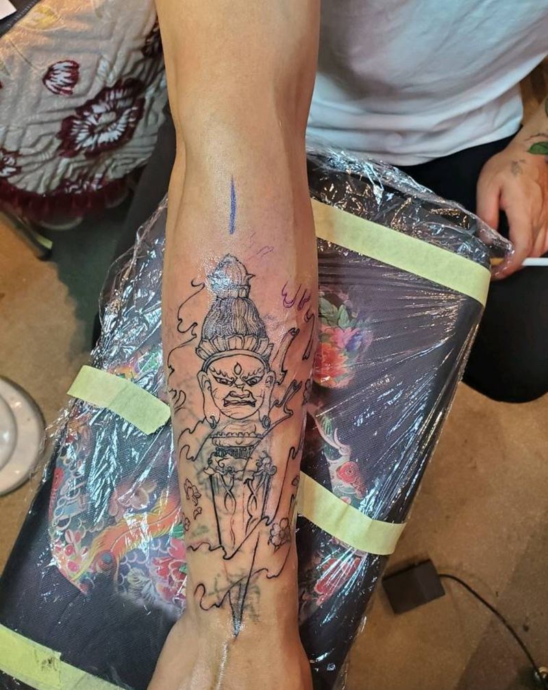 降魔杵纹身图片_手臂新传统纹身图案