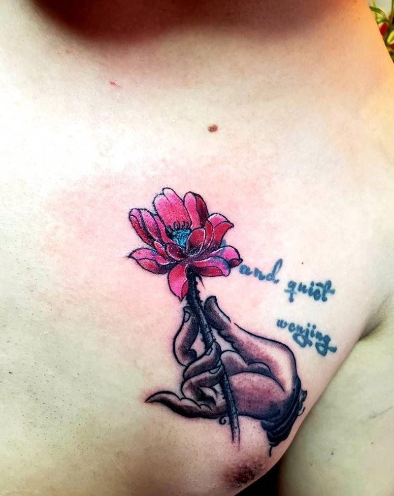 佛手遮盖纹身图片_胸部新传统纹身图案