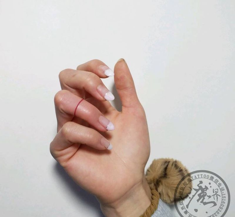 指环纹身图片_手部几何纹身图案