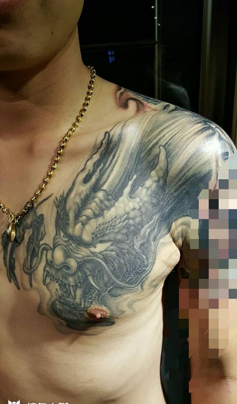 N年前的大龙纹身图片