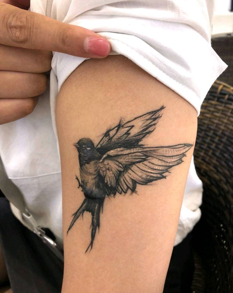 燕子（遮盖恢复一个月后）纹身图片_几何成品纹身图案