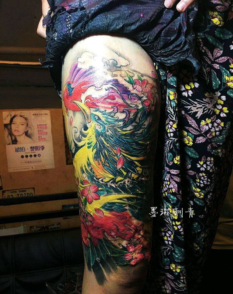 彩色凤凰纹身图片
