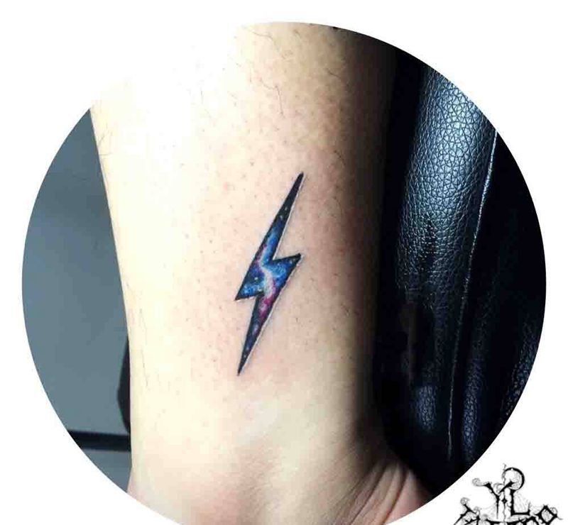 星空闪电纹身图片_成品欧美原创腿部清新纹身图案