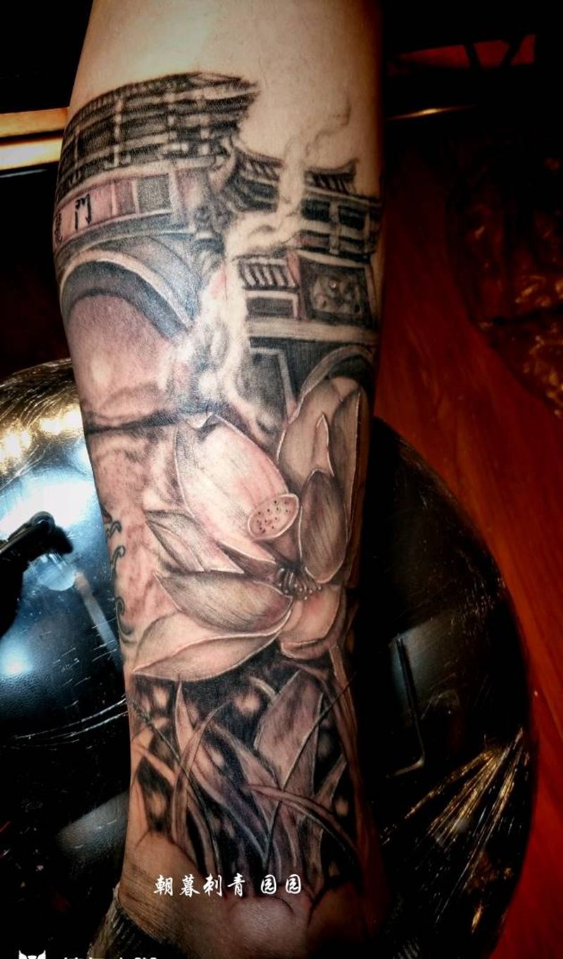 龙门莲花纹身图片