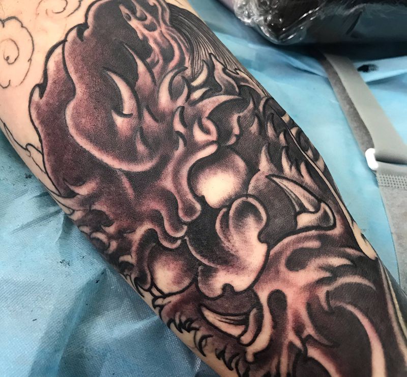 鬼頭纹身图片_手臂新传统纹身图案