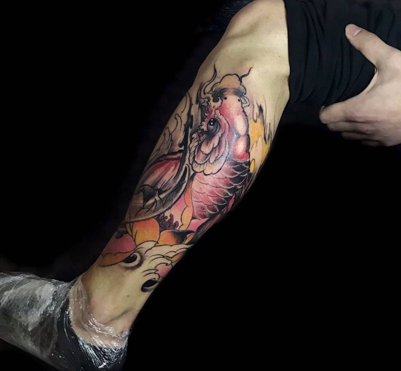 鱼纹身图片_腿部新传统水彩鱼纹身图案