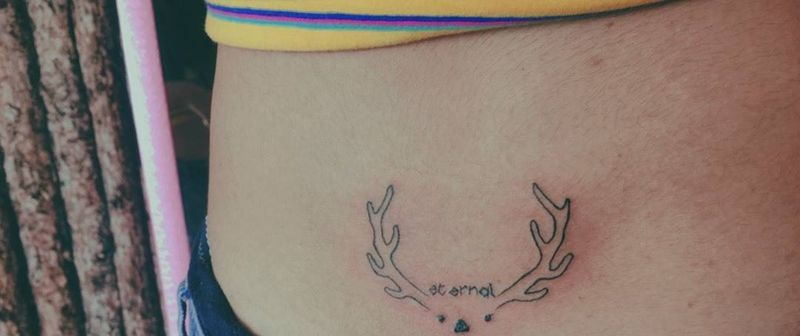 小鹿纹身图片_成品腰部清新动物纹身图案