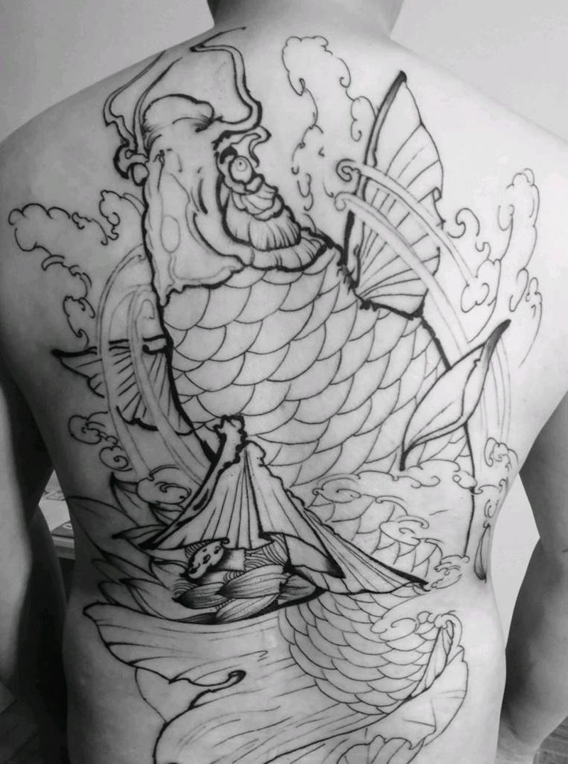 线条未完成纹身图片_背部纹身图案