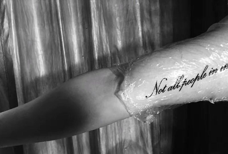 字母纹身图片_清新手臂成品字符纹身图案