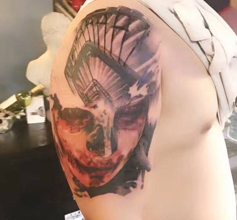 未完，超现实人物纹身图片