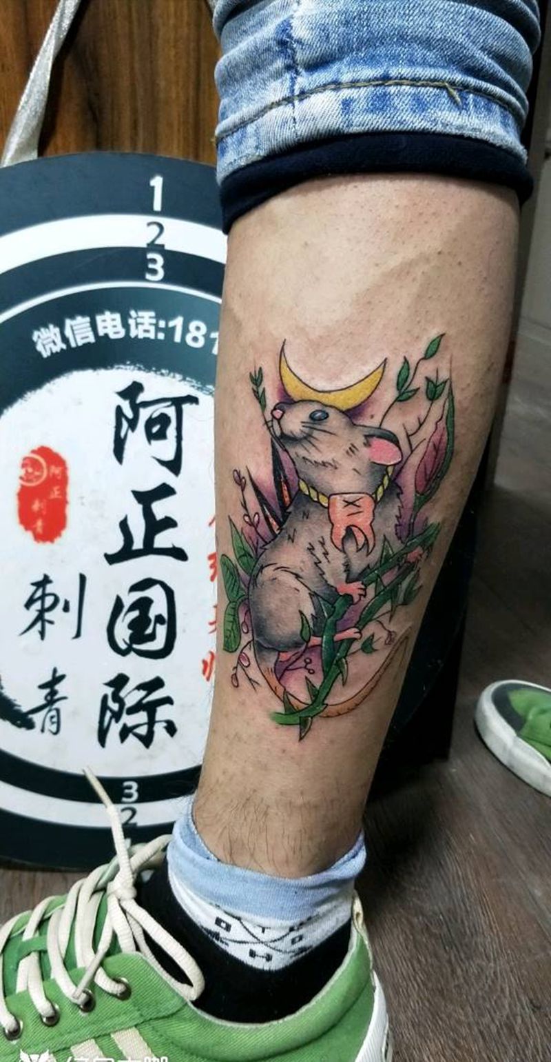 生肖鼠纹身图片_腿部新传统纹身图案