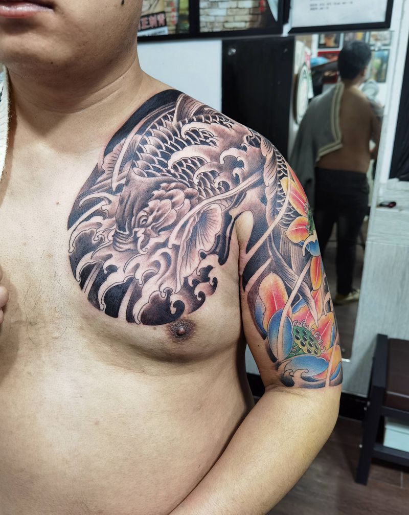 半甲纹身图片_手臂胸部新传统纹身图案