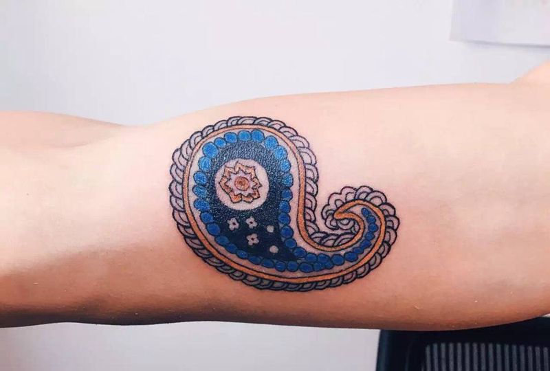 腰果花纹身图片