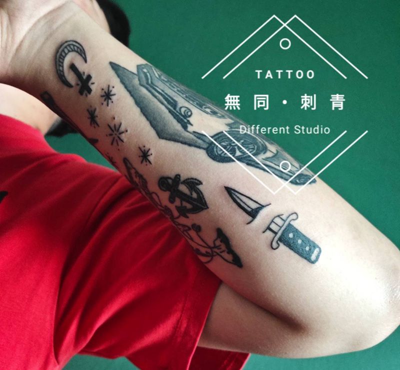 花臂拼接纹身图片_手臂Old School纹身图案