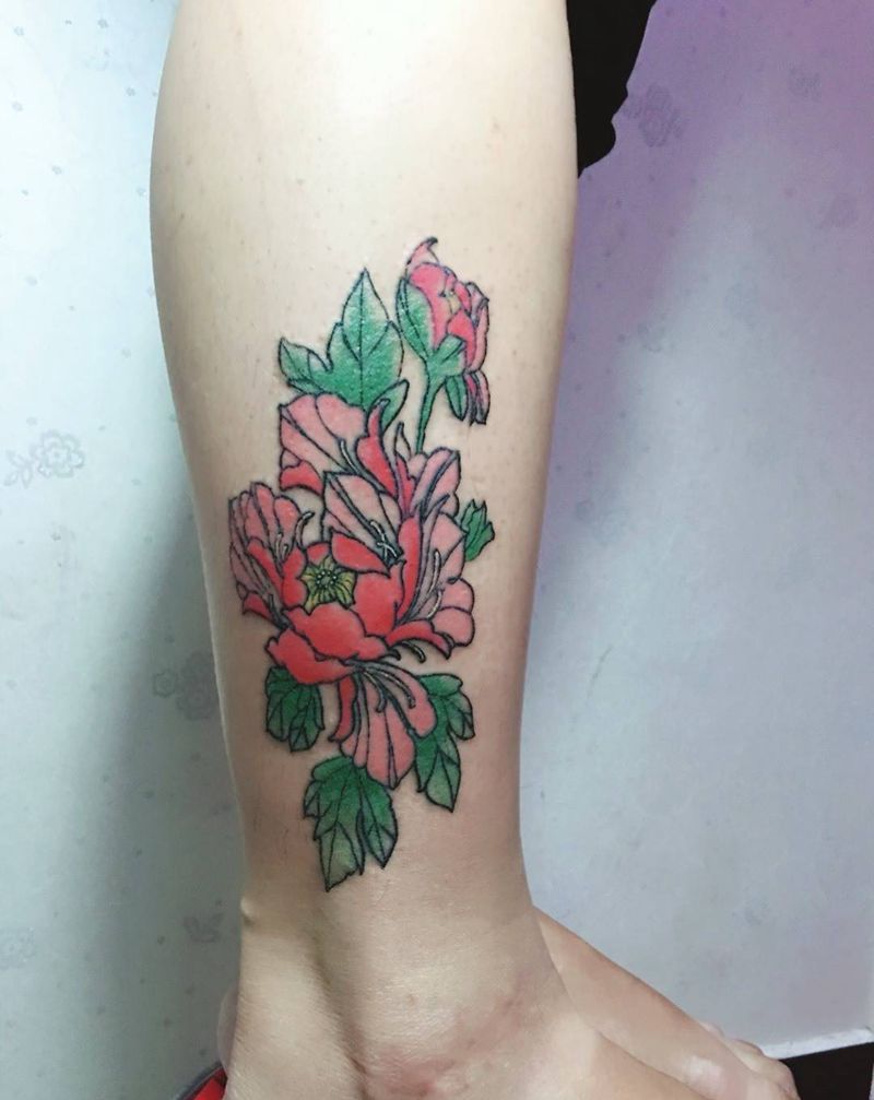 牡丹纹身图片_成品腿部传统静物纹身图案