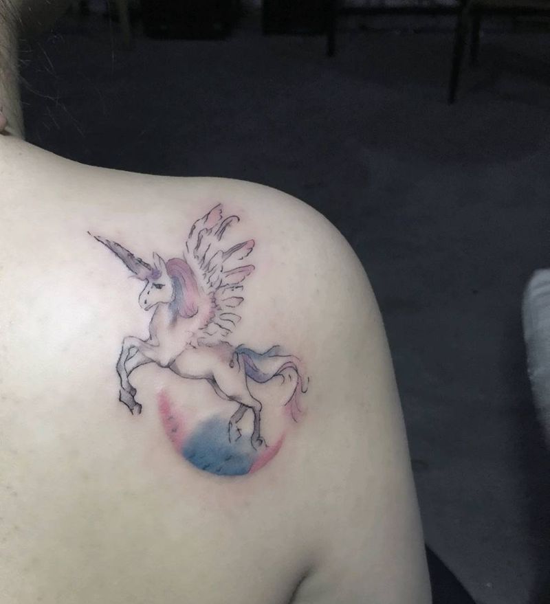 独角兽纹身图片_肩部纹身图案
