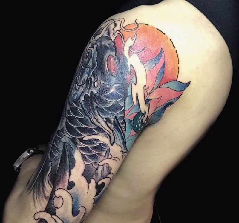 遮盖纹身图片_手臂新传统鱼纹身图案