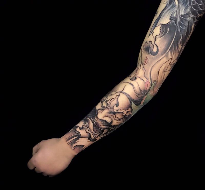 花臂纹身图片_手部手臂新传统老传统鱼 般若纹身图案