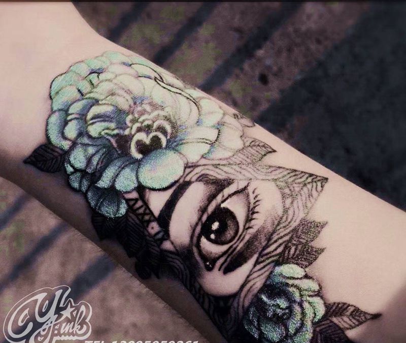 上帝之眼纹身图片