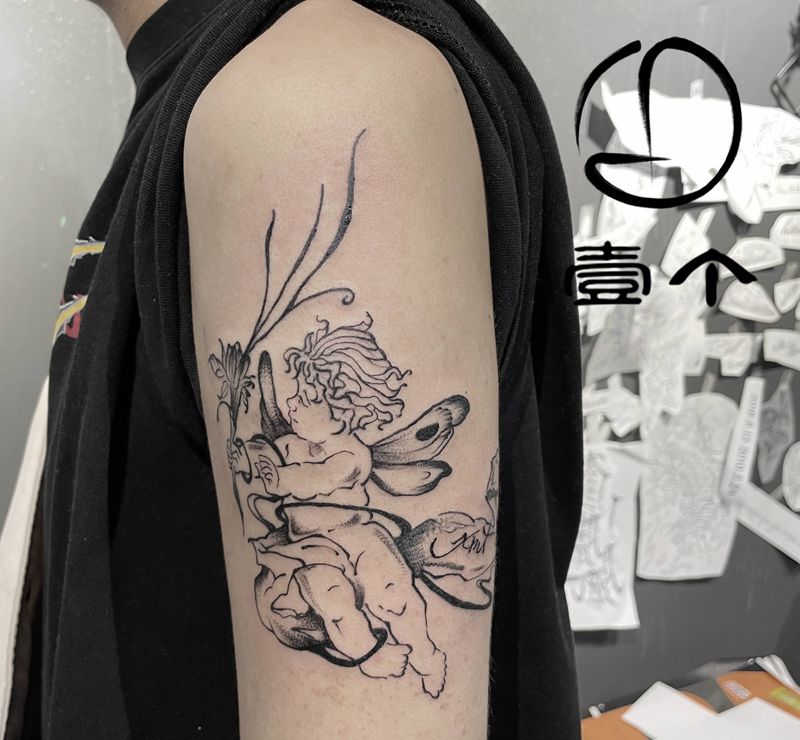小天使纹身图片_手臂点刺纹身图案