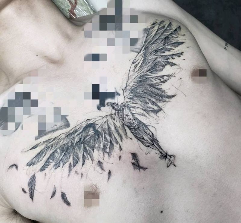 骑士翅膀纹身图片_胸部纹身图案