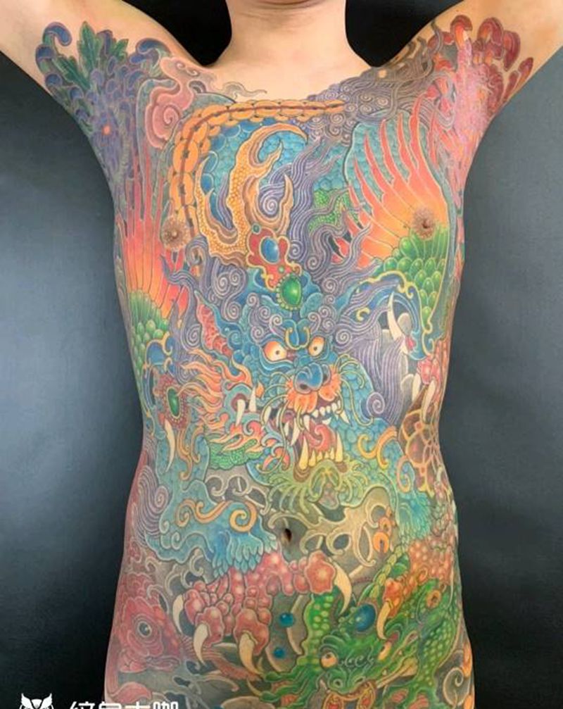 貔貅，菊纹身图片_胸部腰部老传统新传统纹身图案