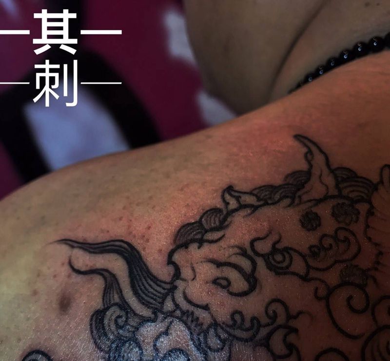 狮纹身图片