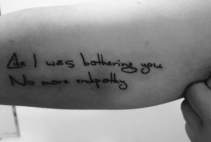 大臂英文纹身图片