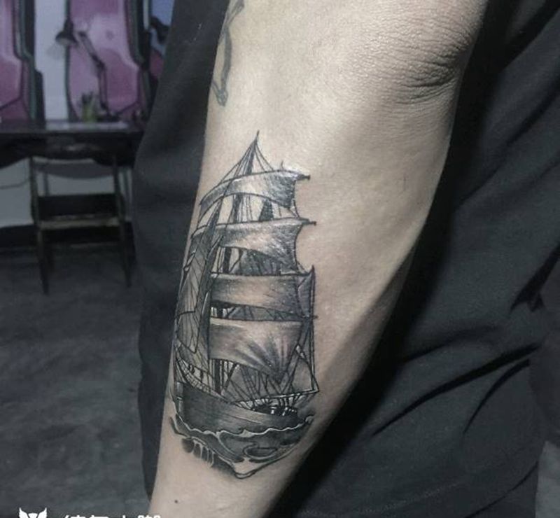 帆船纹身图片_手臂纹身图案