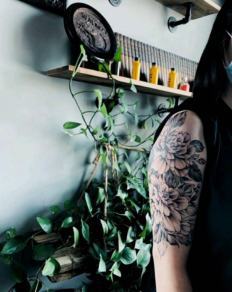 素花纹身图片_手臂素花纹身图案