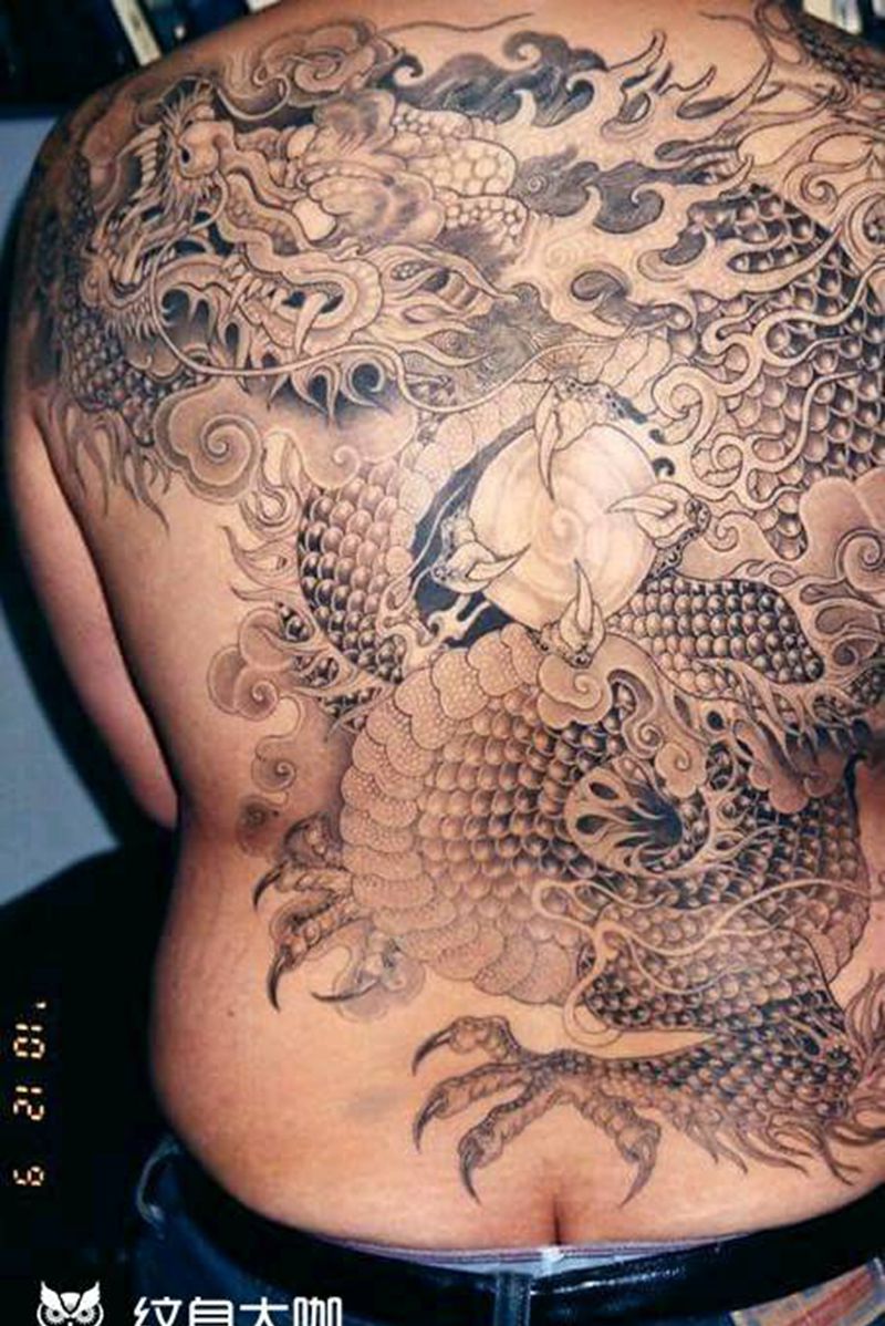 黑白伝统纹身图片