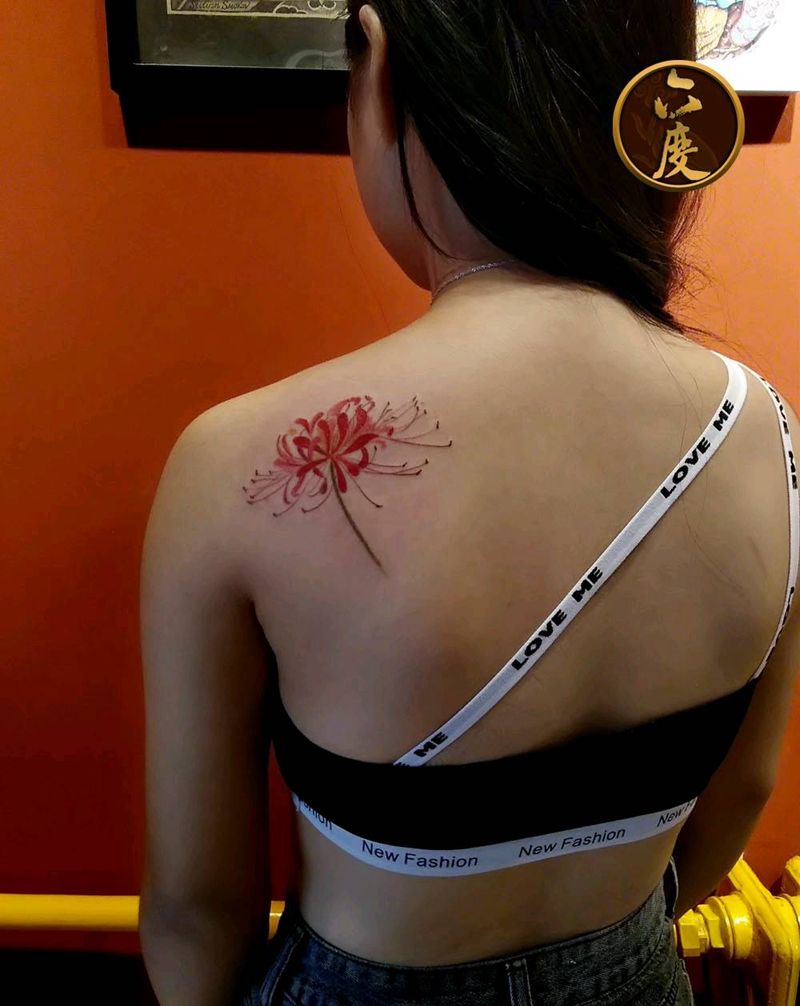 彼岸花纹身图片_背部纹身图案