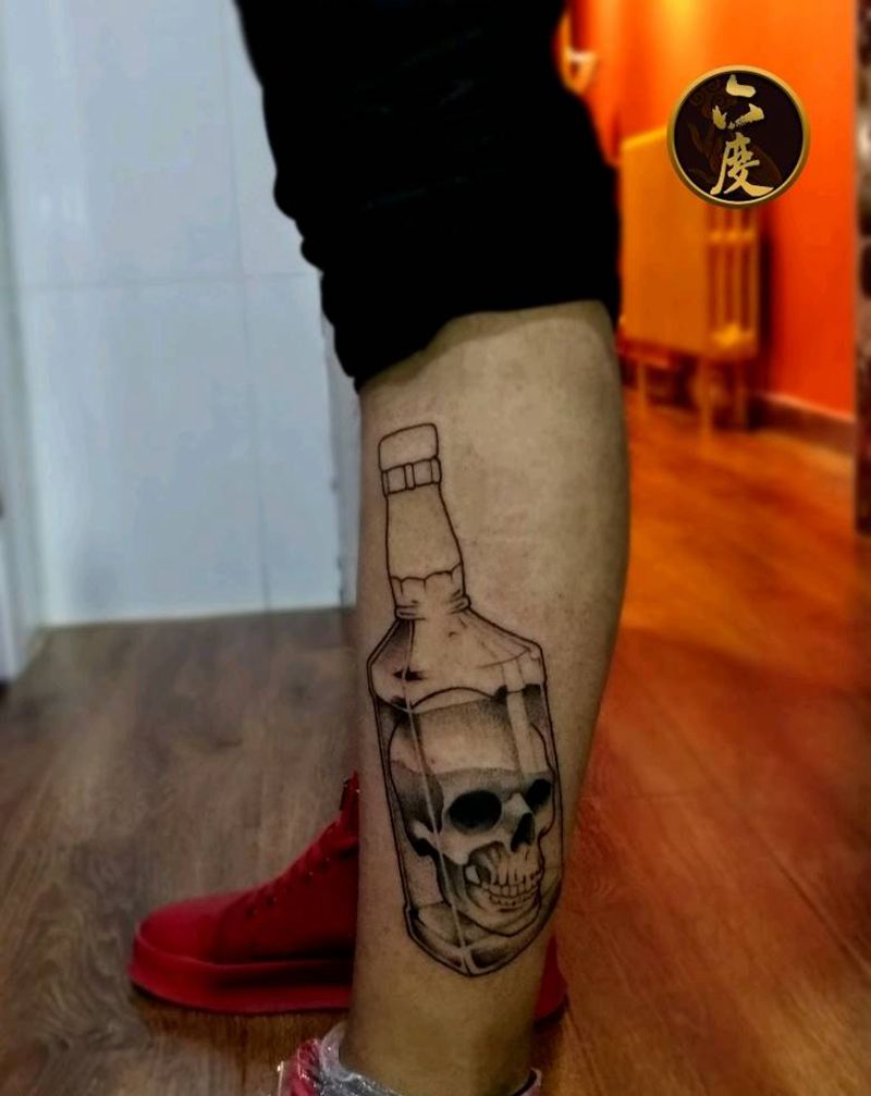 酒瓶里的骷髅，未完成纹身图片