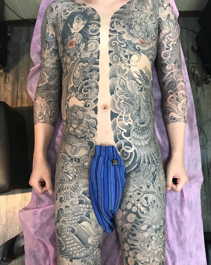 黑灰传统纹身图片