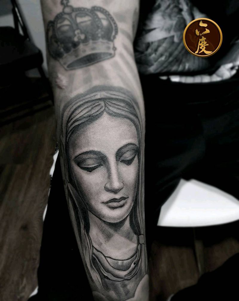 圣母，修改旧纹身纹身图片_欧美写实纹身图案