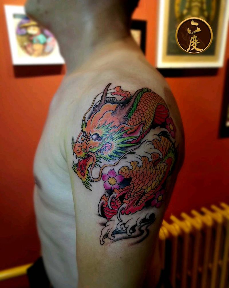 龙纹身图片_手臂新传统纹身图案