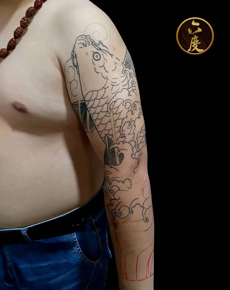 鲤鱼花臂纹身图片