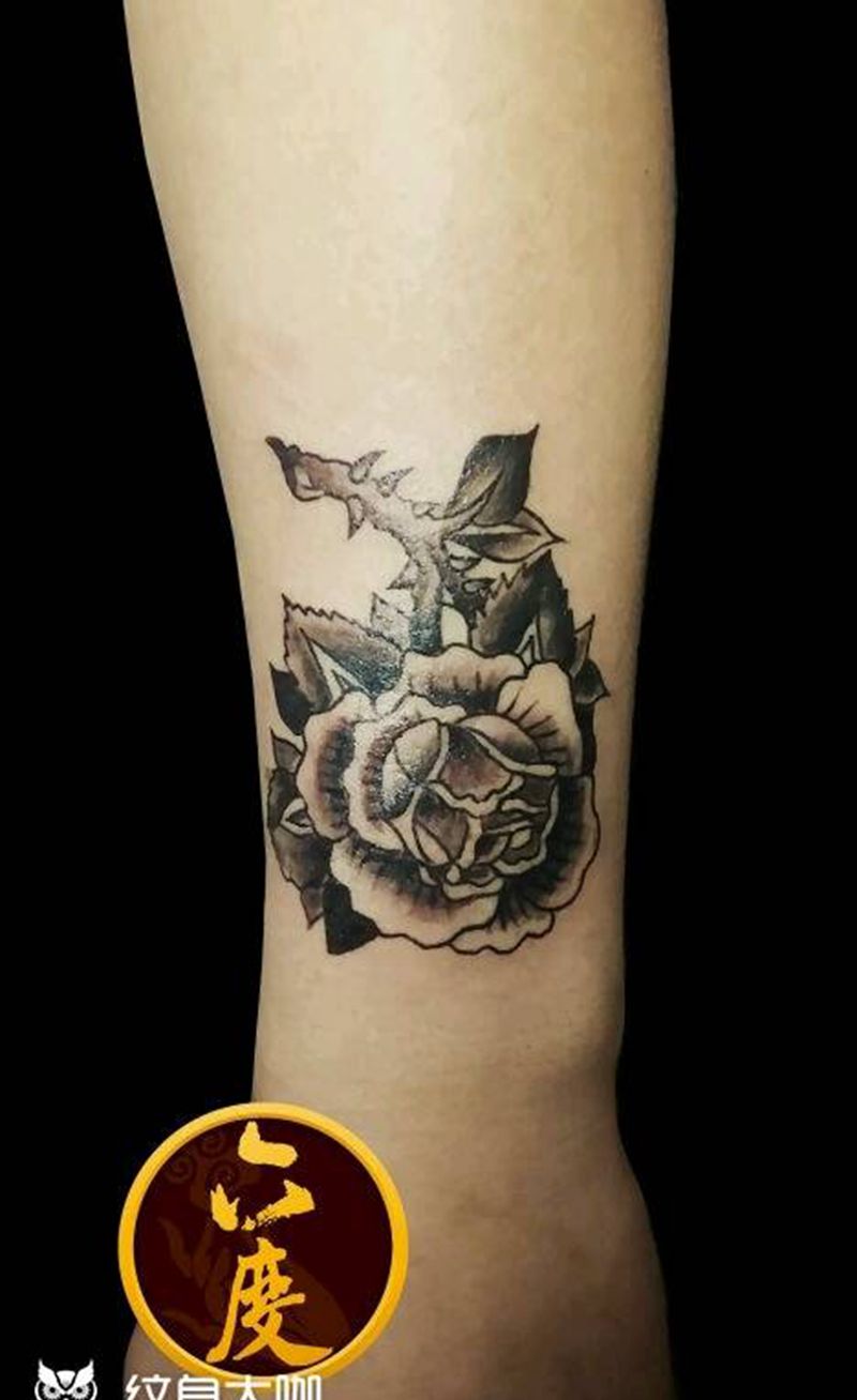 遮盖烟花纹身图片_手臂欧美动物成品纹身图案
