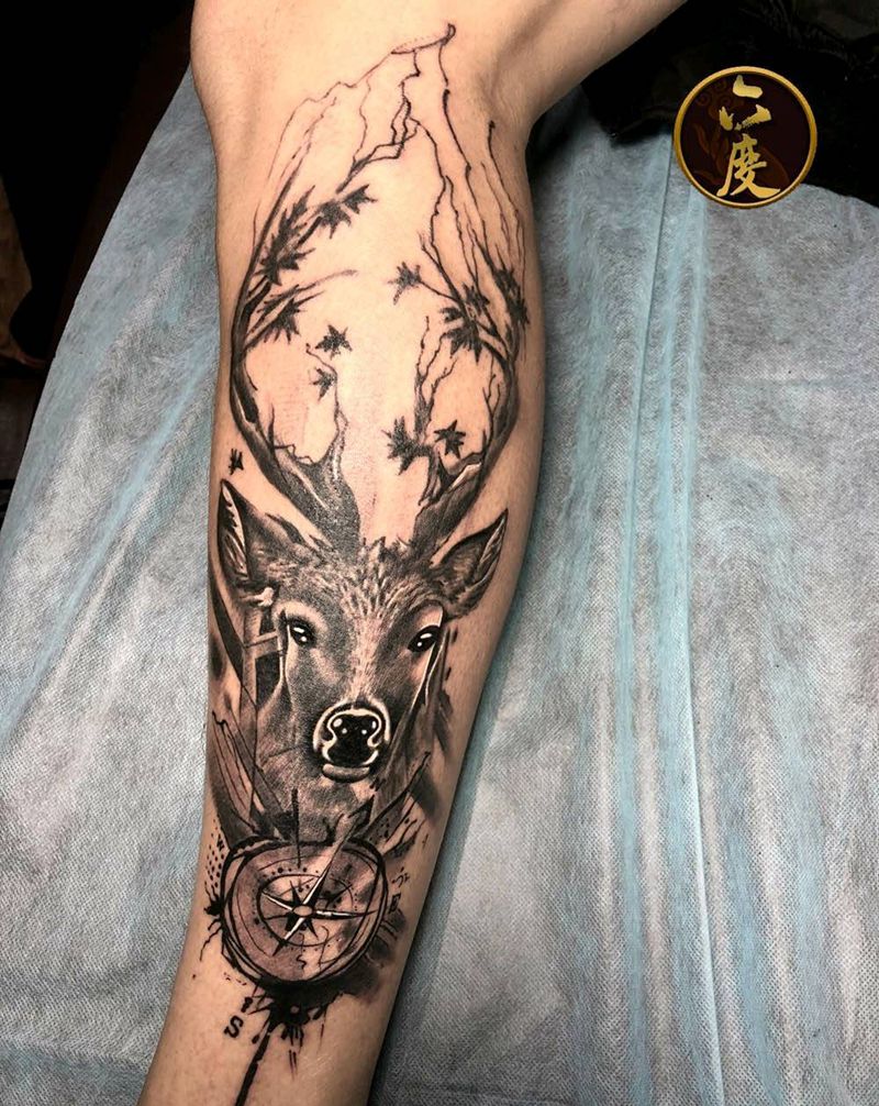 鹿，指南针纹身图片