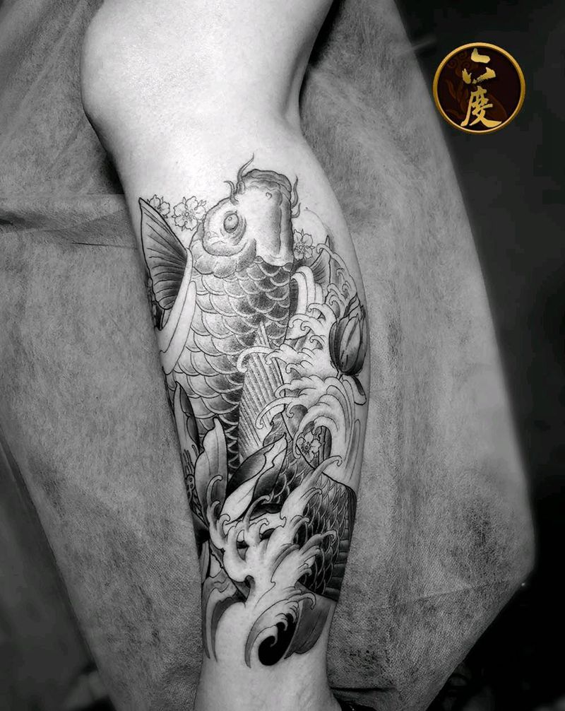 鲤鱼莲花纹身图片
