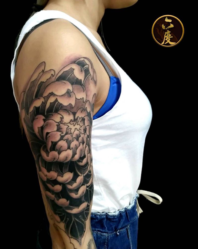 菊花花臂纹身图片