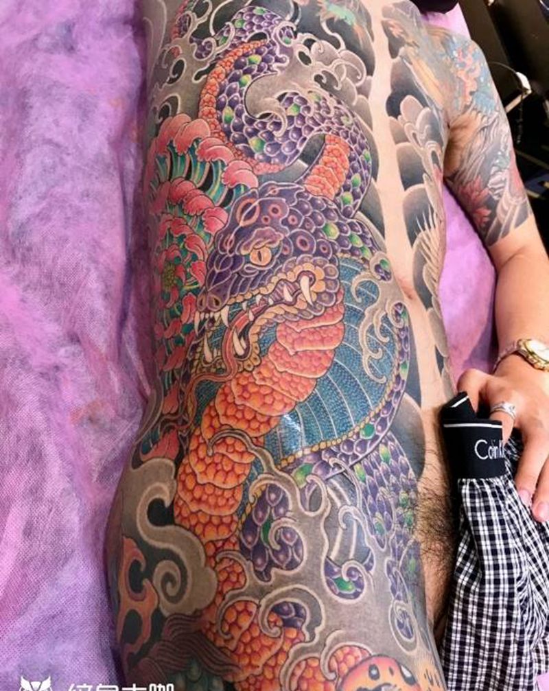 蛇纹身图片