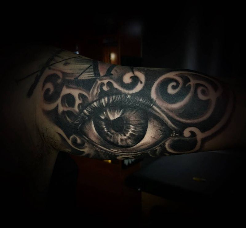 眼睛纹身图片