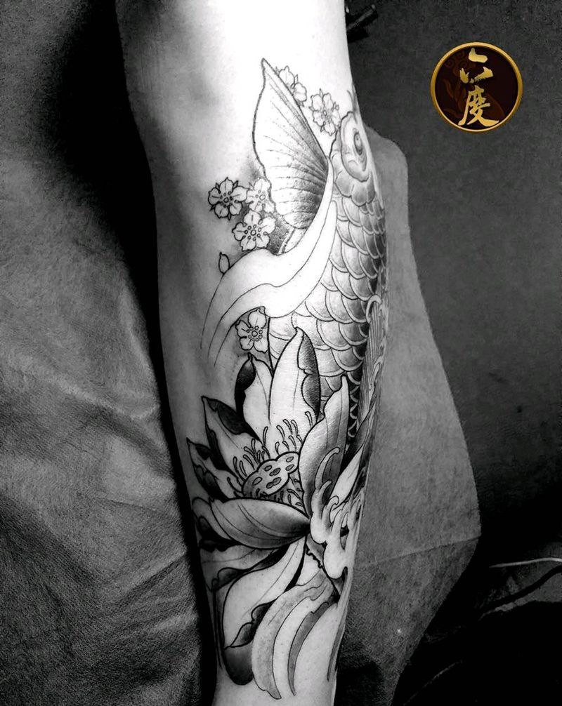 鲤鱼莲花纹身图片