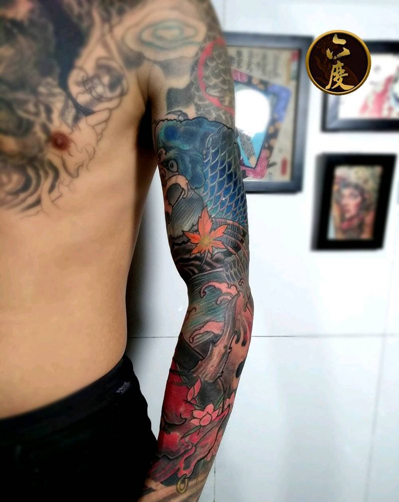 鲤鱼般若花臂纹身图片