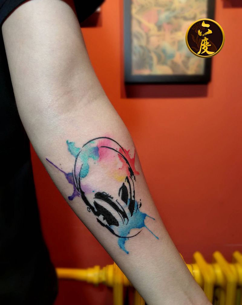 耳机纹身图片_手臂水彩纹身图案