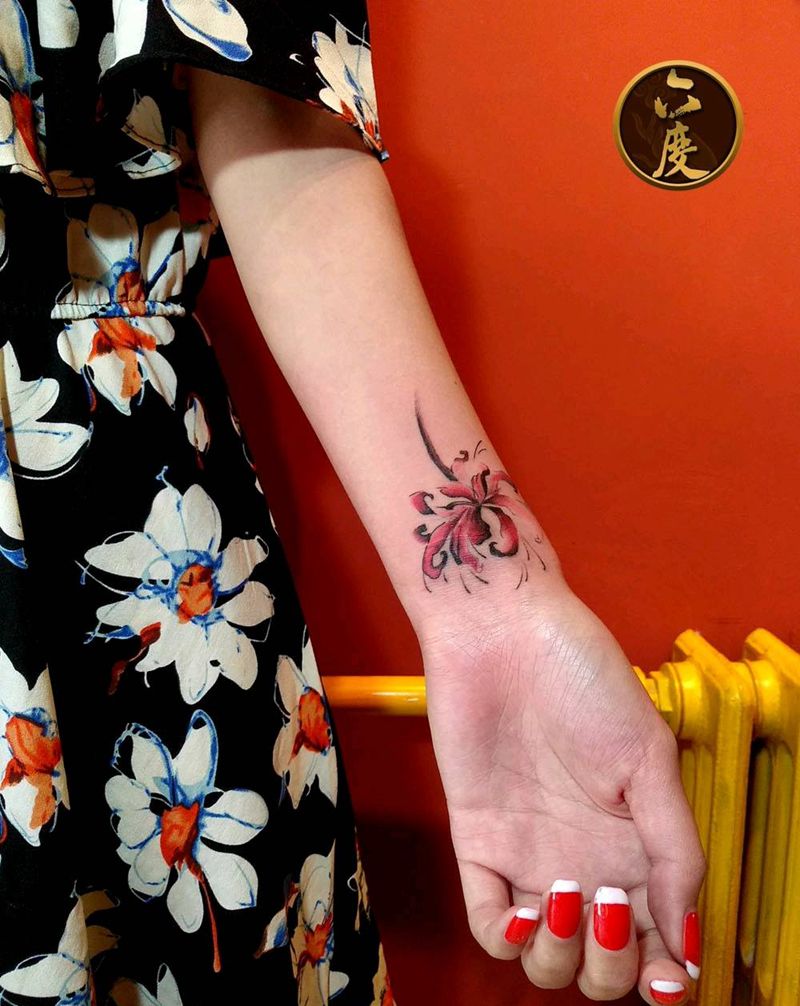 彼岸花纹身图片_手臂水彩彼岸花纹身图案