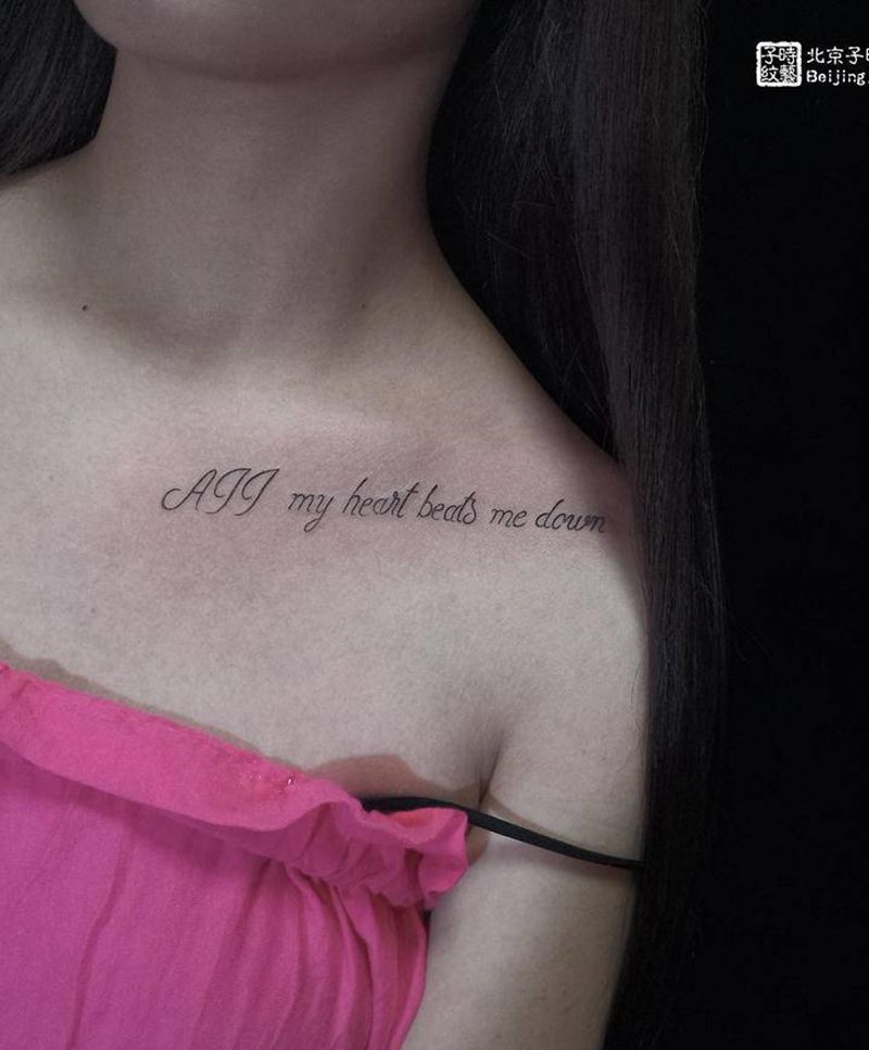字母纹身图片_胸部纹身图案